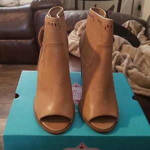 NWT Booties